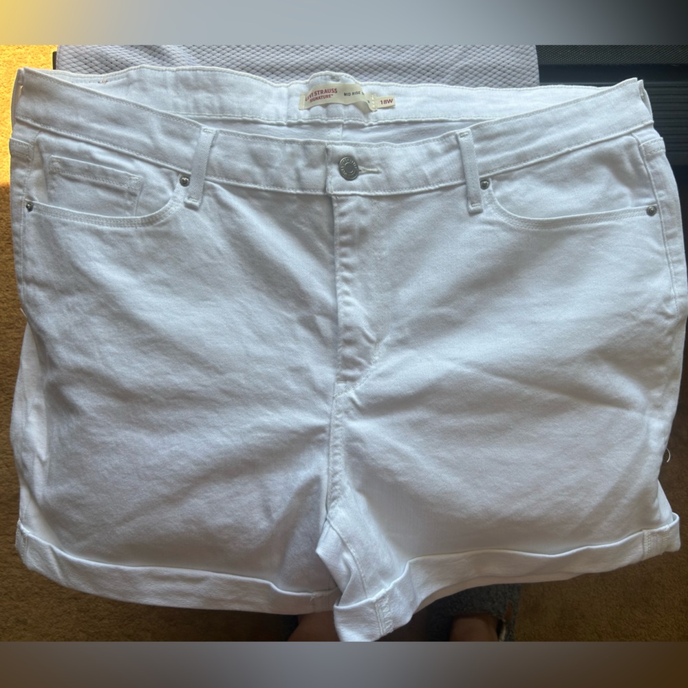 Levi's Women's Crisp White Jean Shorts